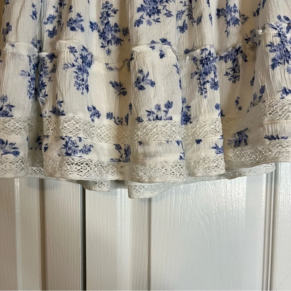 Hollister Ultra High Rise Sz S Mini Skirt Chinoiserie Ruffled Under Shorts